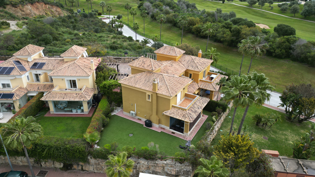 Semi-Vrijstaande Villa in Santa Clara-35