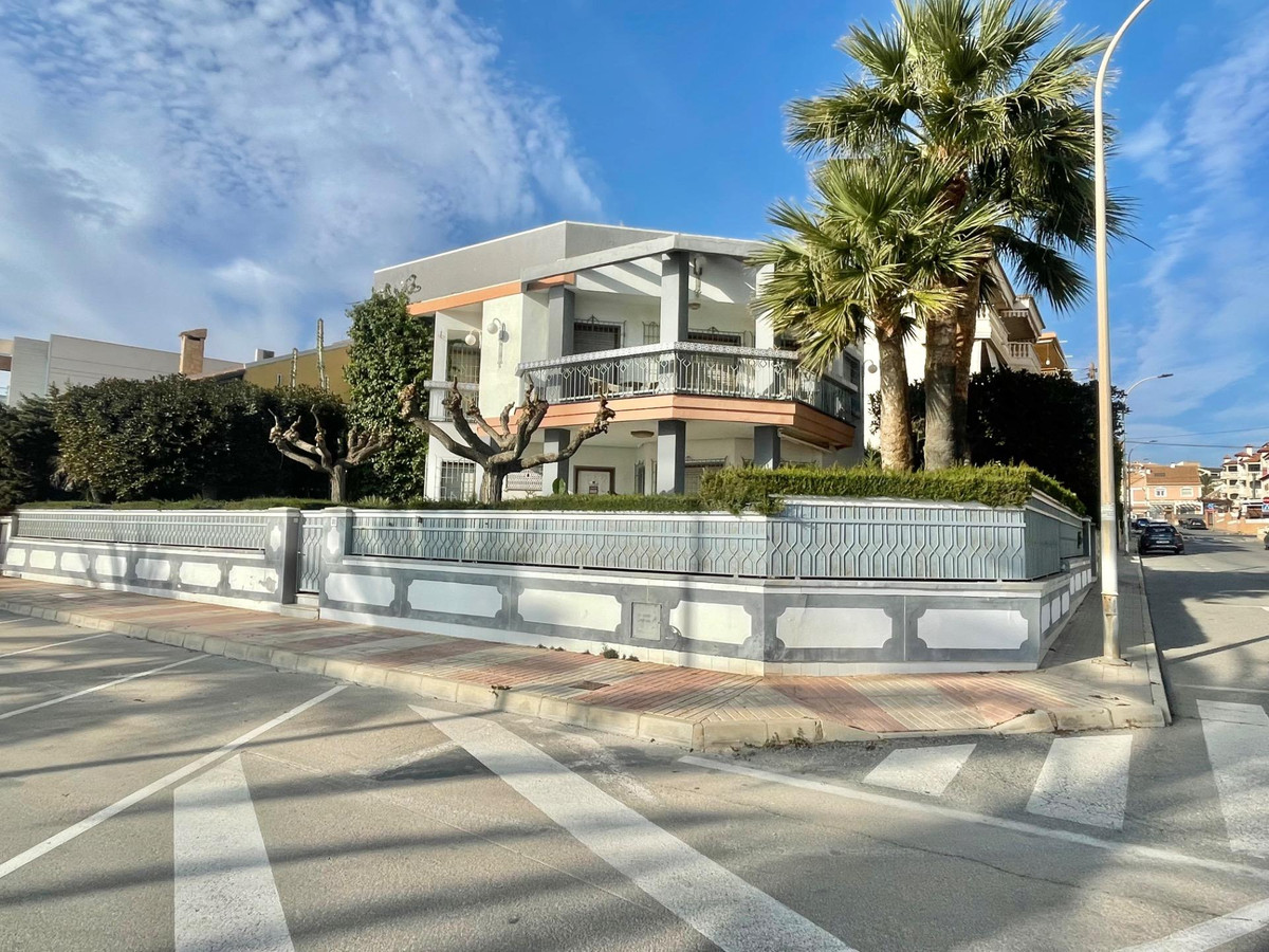 Huis te koop in Santa Pola | 5 slaapkamers H5251717