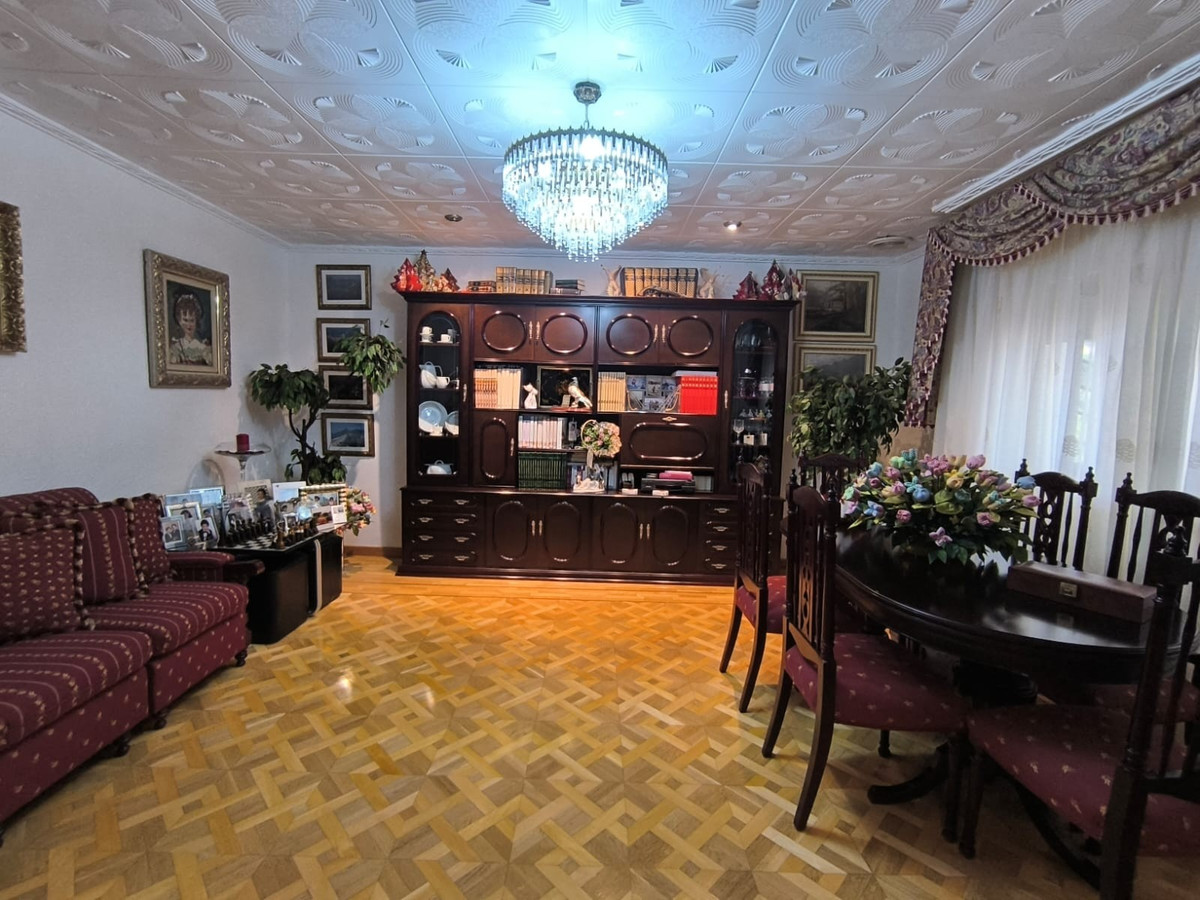 Vrijstaande Villa te koop in Sax | 4 slaapkamers H5304691