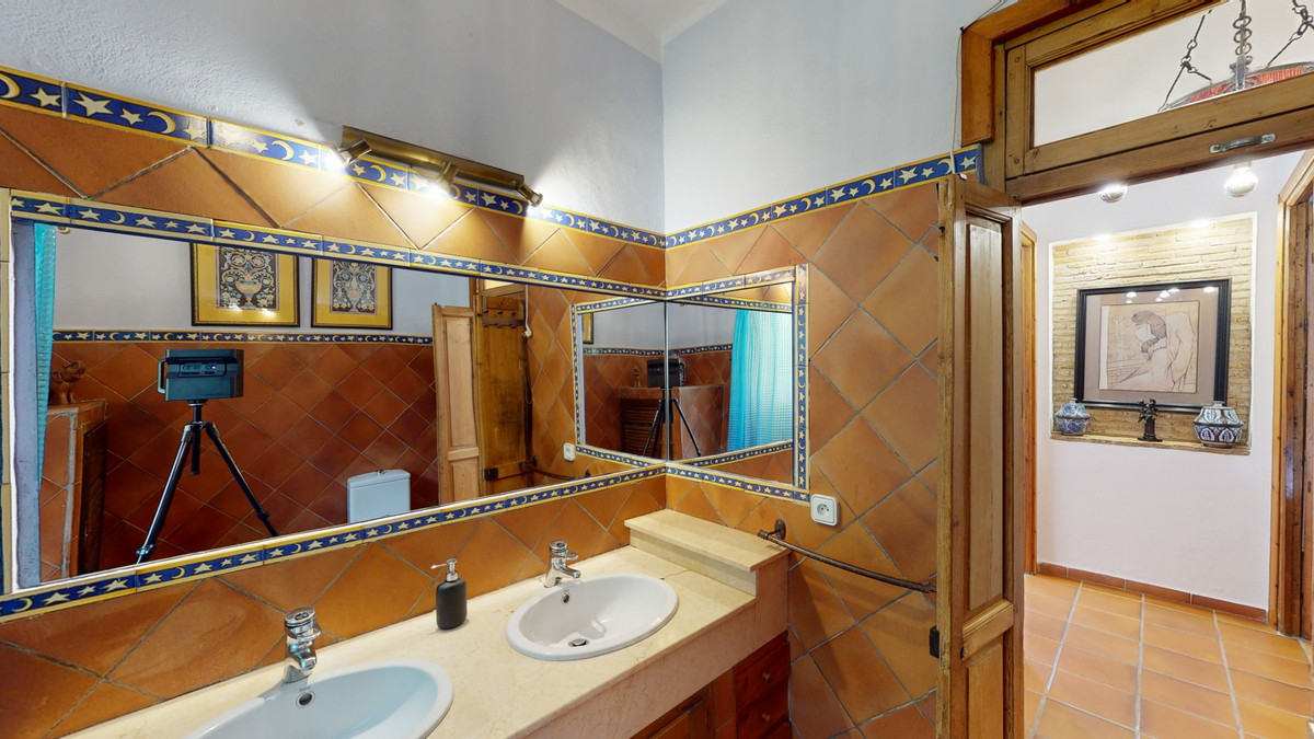 Huis te koop in Sayalonga | 6 slaapkamers H4159363