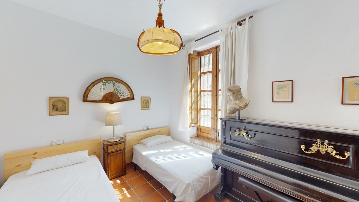 Huis te koop in Sayalonga | 6 slaapkamers H4159363