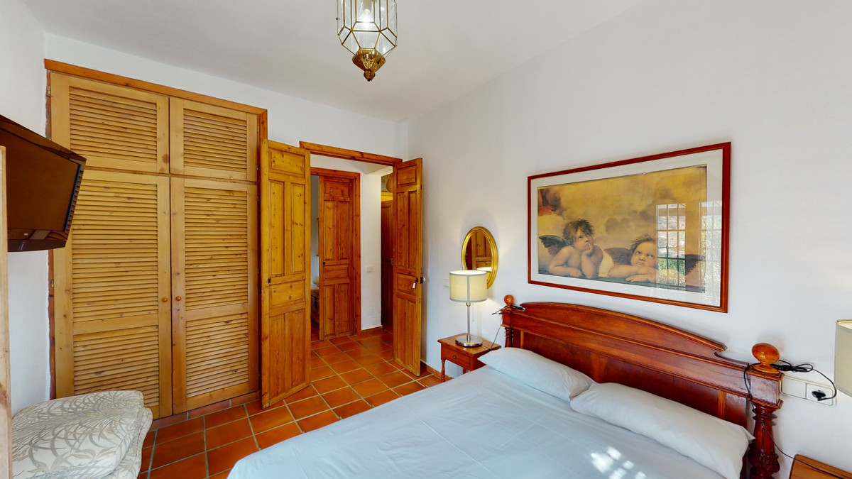 Huis te koop in Sayalonga | 6 slaapkamers H4159363