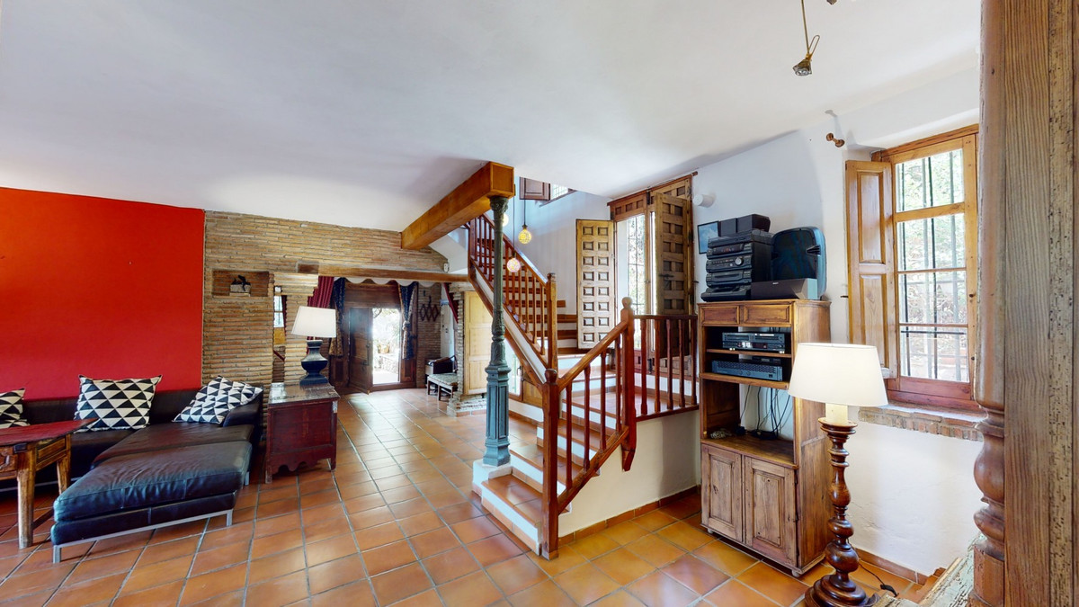 Huis te koop in Sayalonga | 6 slaapkamers H4159363