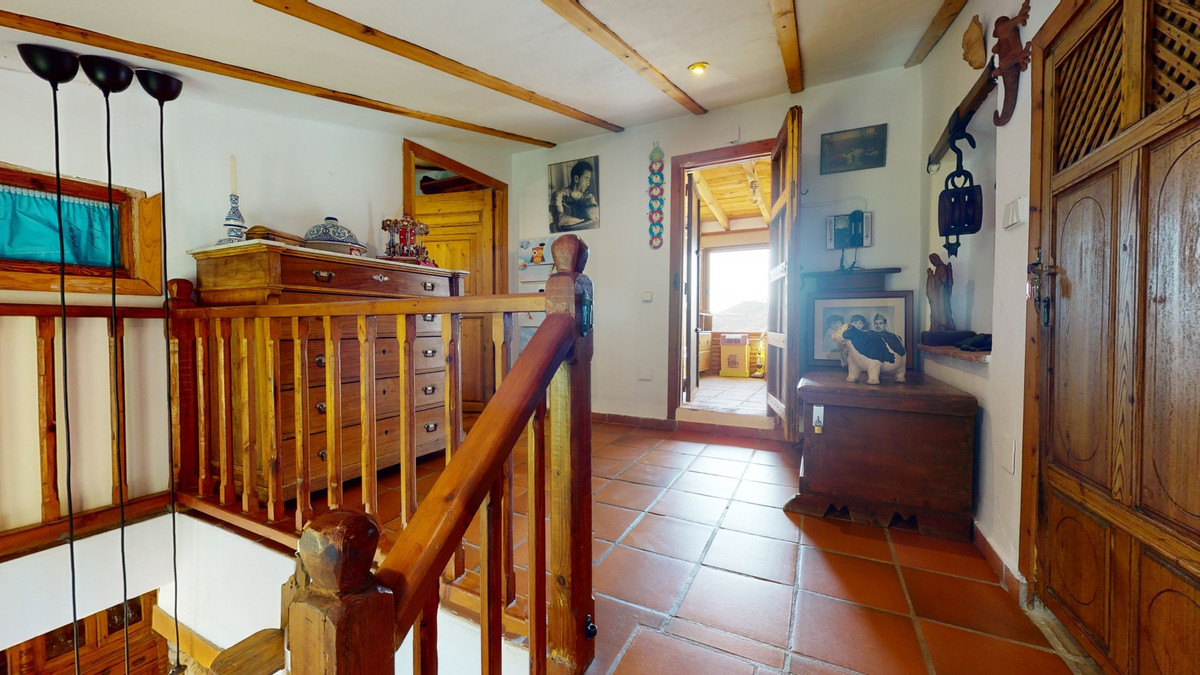 Huis te koop in Sayalonga | 6 slaapkamers H4159363