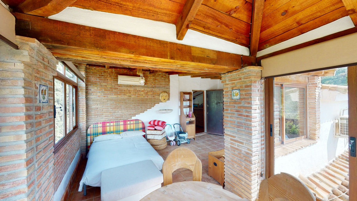 Huis te koop in Sayalonga | 6 slaapkamers H4159363