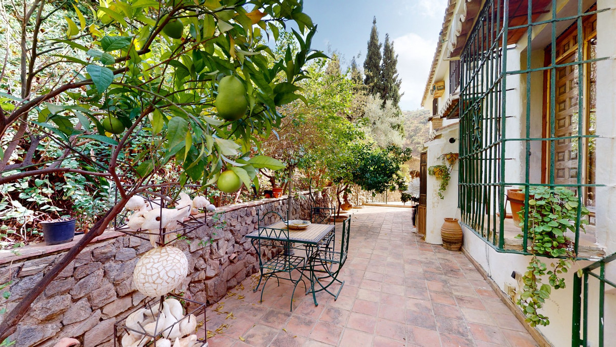 Huis te koop in Sayalonga | 6 slaapkamers H4159363