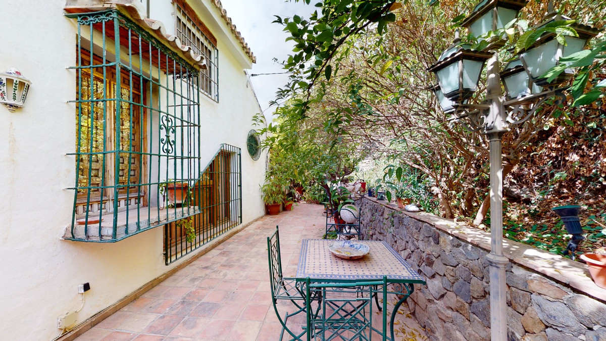 Huis te koop in Sayalonga | 6 slaapkamers H4159363