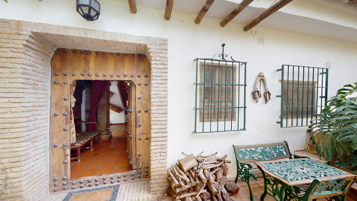 Huis te koop in Sayalonga | 6 slaapkamers H4159363