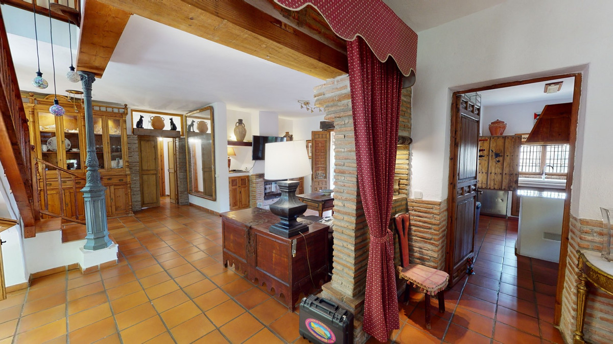 Huis te koop in Sayalonga | 6 slaapkamers H4159363