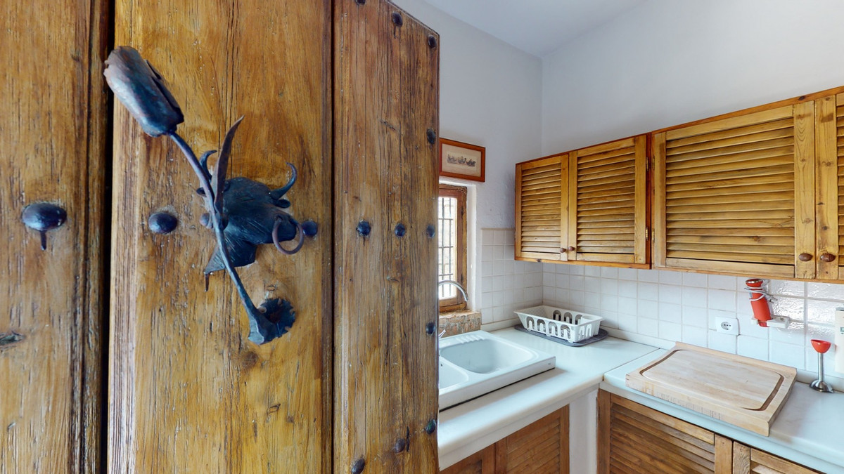 Huis te koop in Sayalonga | 6 slaapkamers H4159363