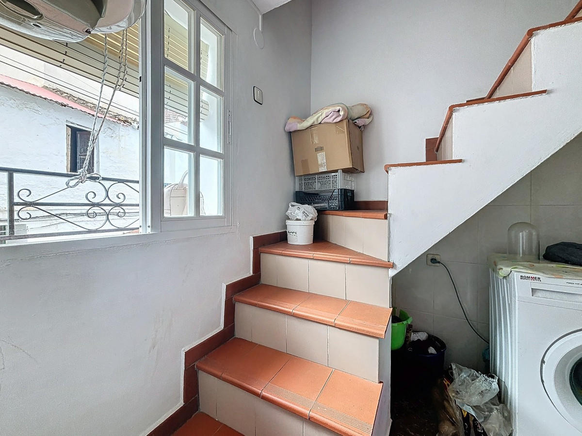 Semi-Vrijstaande Villa in Sayalonga-21