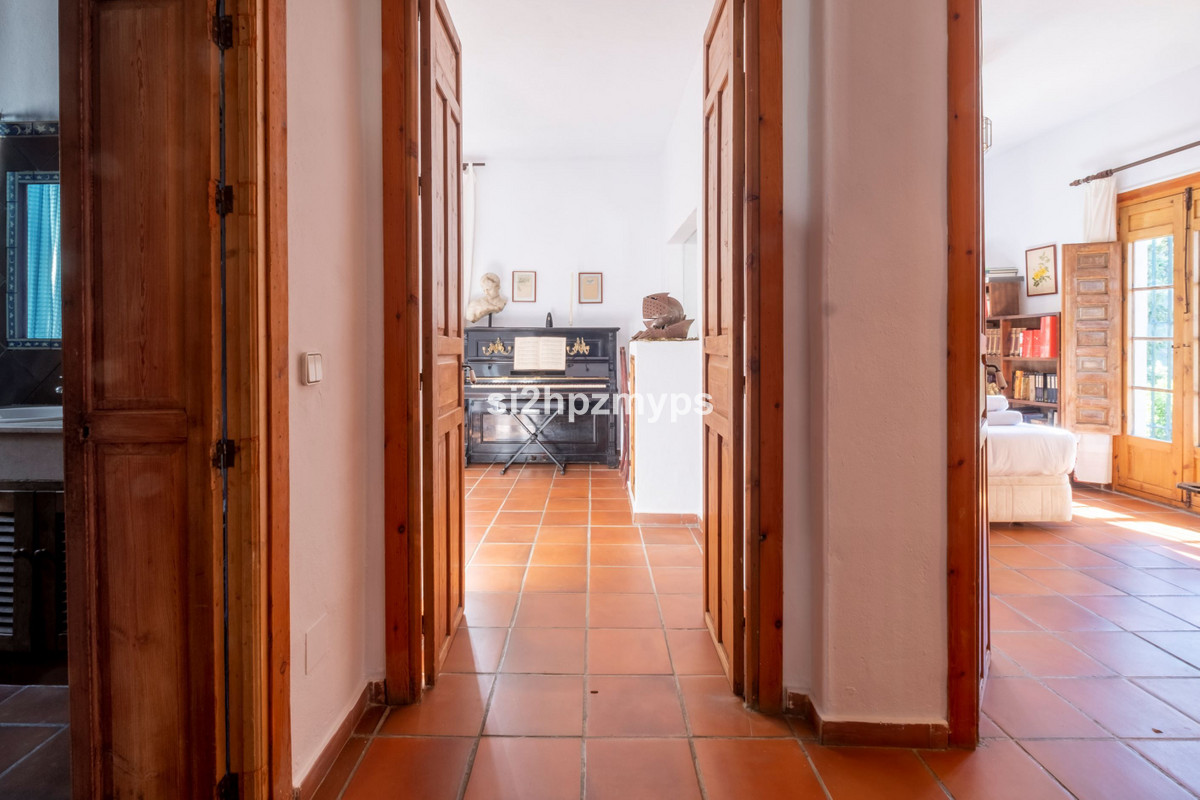 Vrijstaande Villa in Sayalonga-24