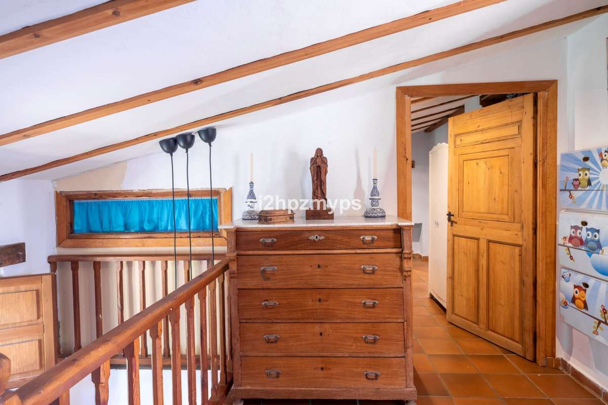 Vrijstaande Villa in Sayalonga-33
