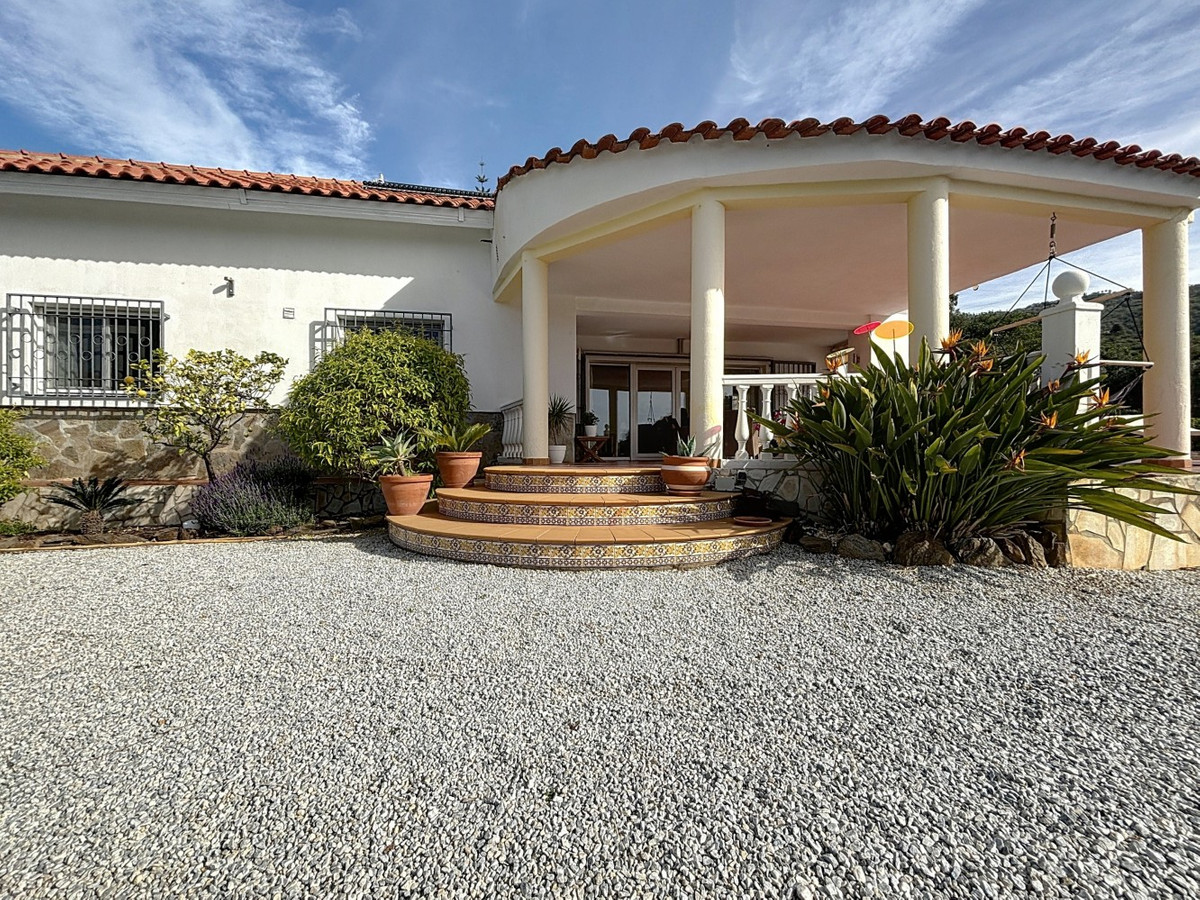 Vrijstaande Villa in Sayalonga-13