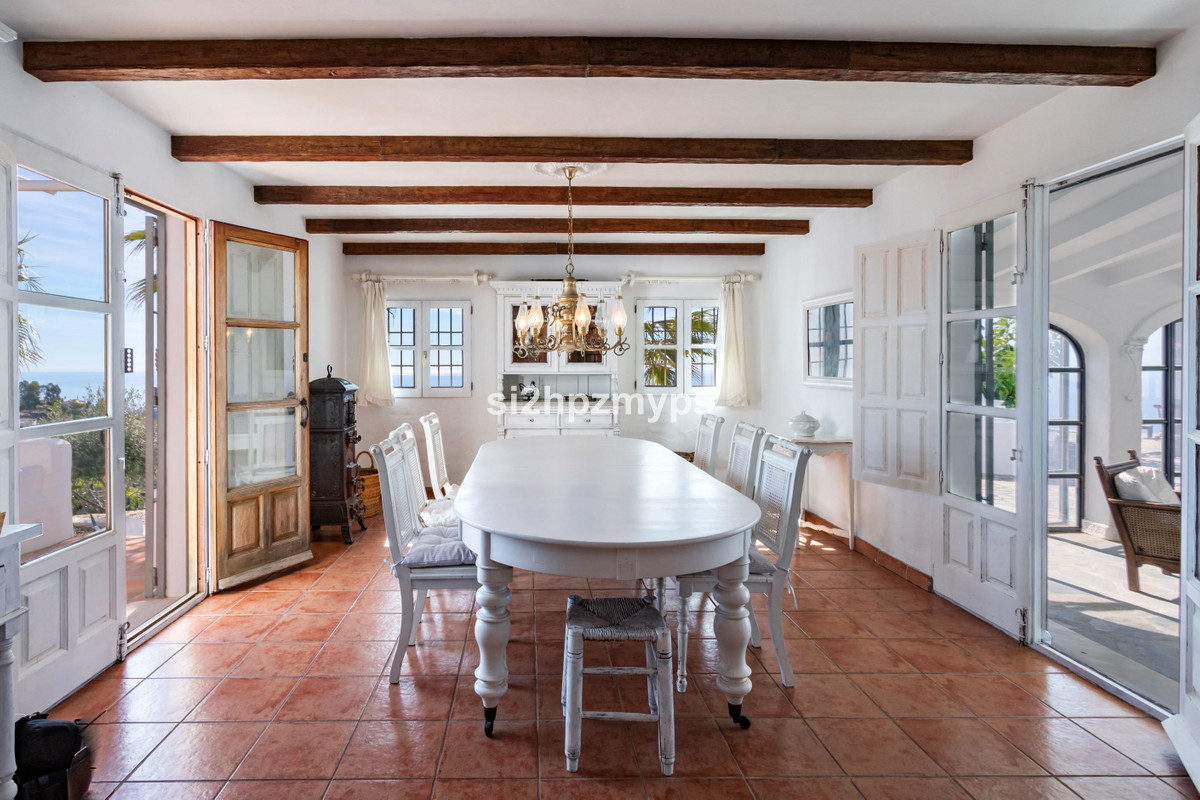 Vrijstaande Villa in Sayalonga-33