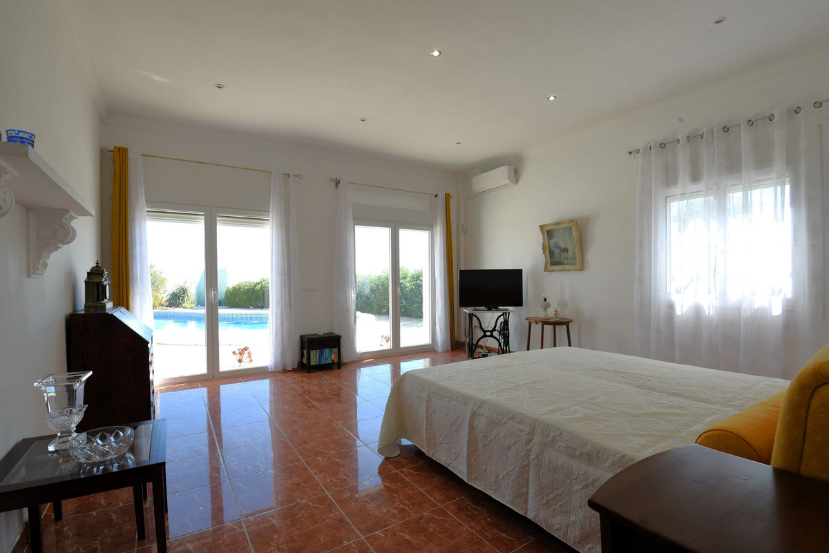 Vrijstaande Villa in Sayalonga-13