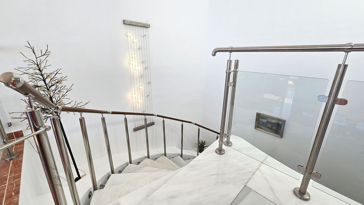 Vrijstaande Villa in Sayalonga-28