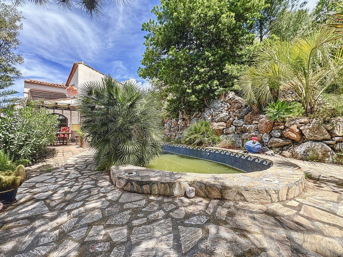 Huis te koop in Sayalonga | 3 slaapkamers H5048740