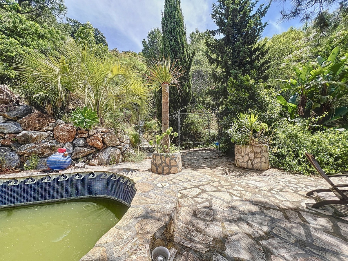 Huis te koop in Sayalonga | 3 slaapkamers H5048740