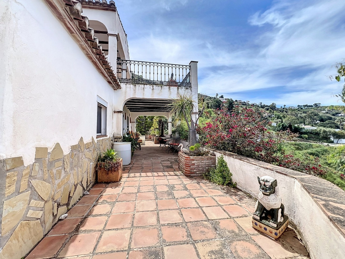 Huis te koop in Sayalonga | 3 slaapkamers H5048740