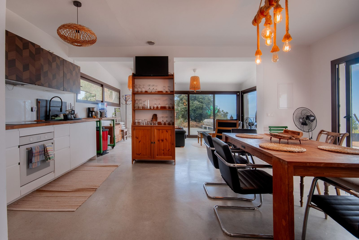Huis te koop in Sayalonga | 2 slaapkamers H5051515