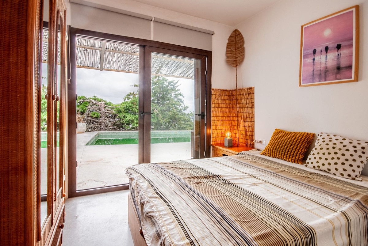 Huis te koop in Sayalonga | 2 slaapkamers H5051515