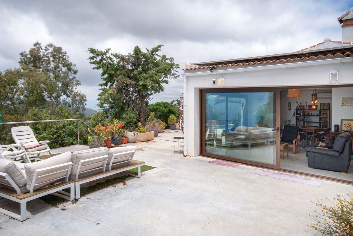 Huis te koop in Sayalonga | 2 slaapkamers H5051515