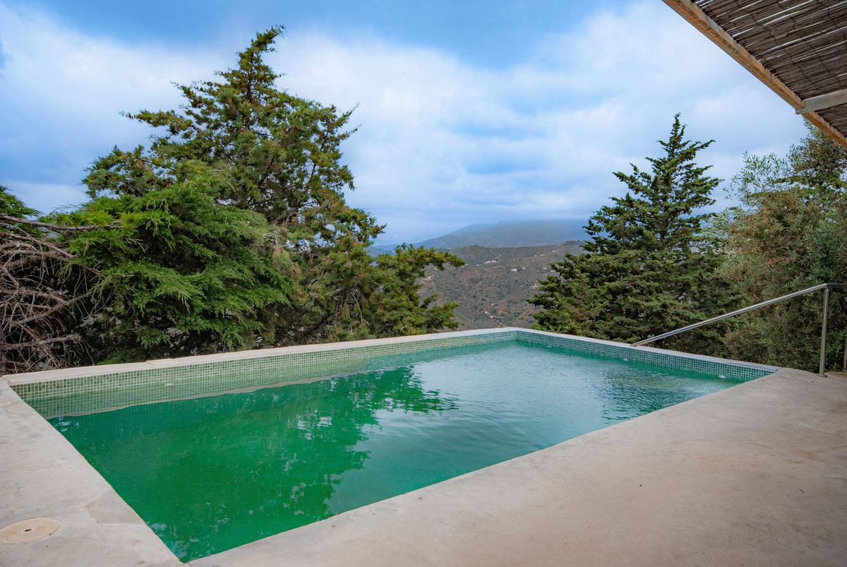 Huis te koop in Sayalonga | 2 slaapkamers H5051515