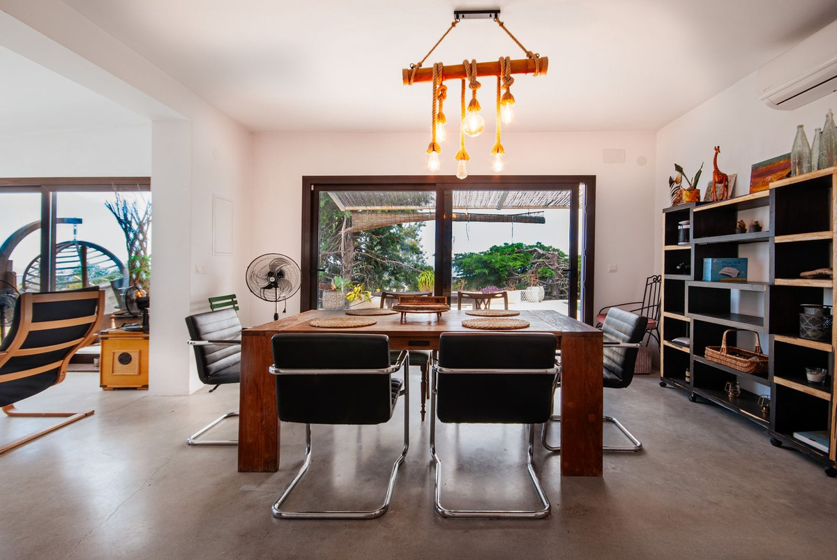 Huis te koop in Sayalonga | 2 slaapkamers H5051515