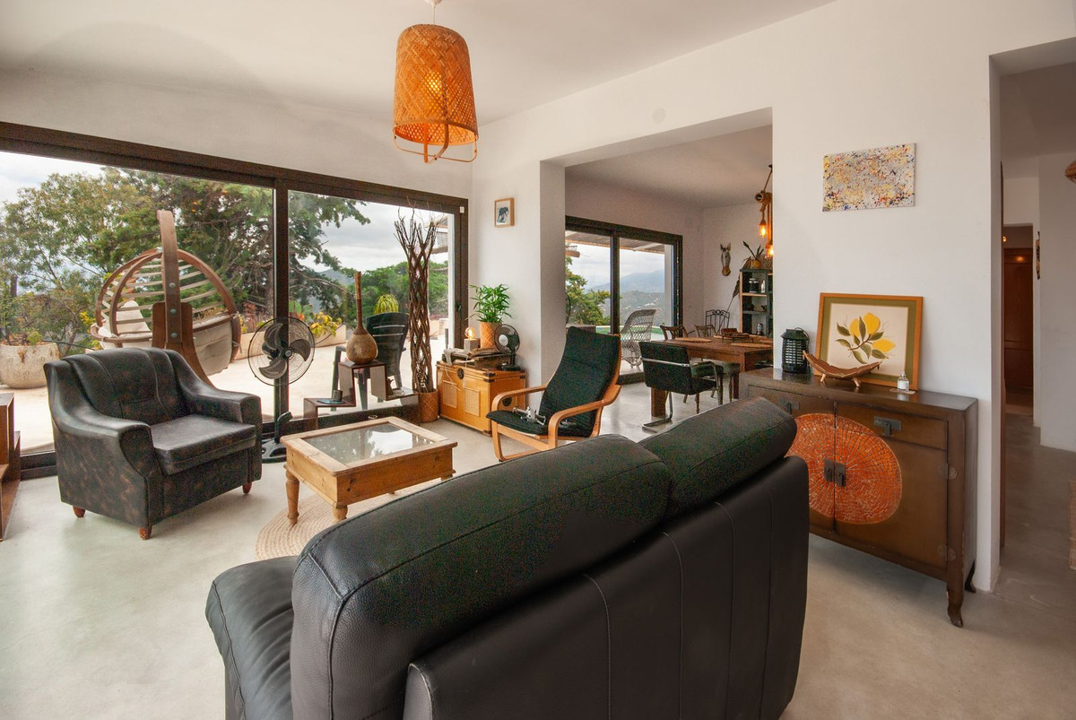 Huis te koop in Sayalonga | 2 slaapkamers H5051515