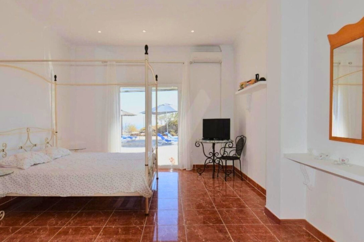 Huis te koop in Sayalonga | 4 slaapkamers H5160862