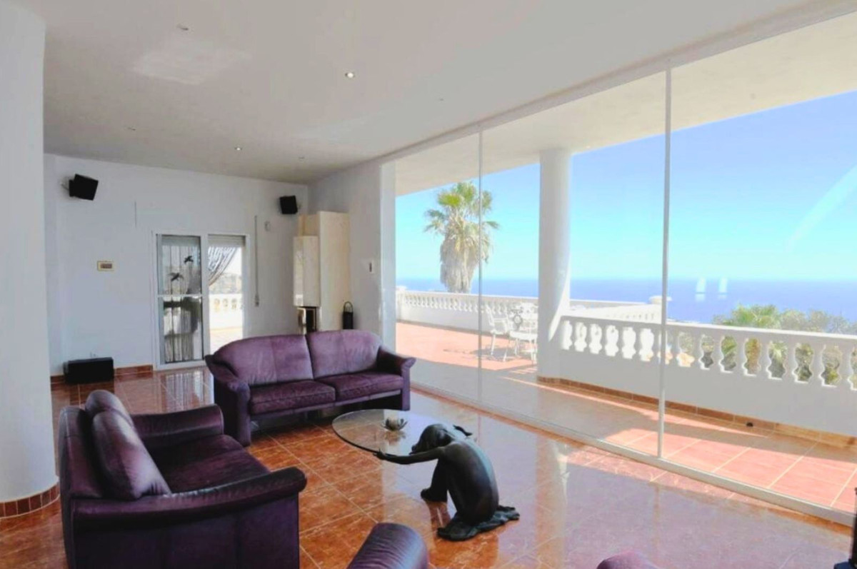 Huis te koop in Sayalonga | 4 slaapkamers H5160862