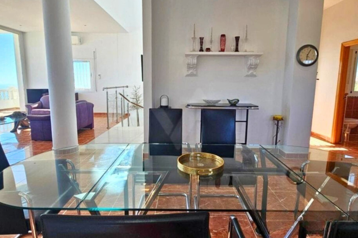 Huis te koop in Sayalonga | 4 slaapkamers H5160862