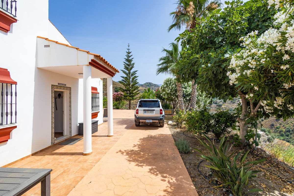 Huis te koop in Sayalonga | 6 slaapkamers H5419420