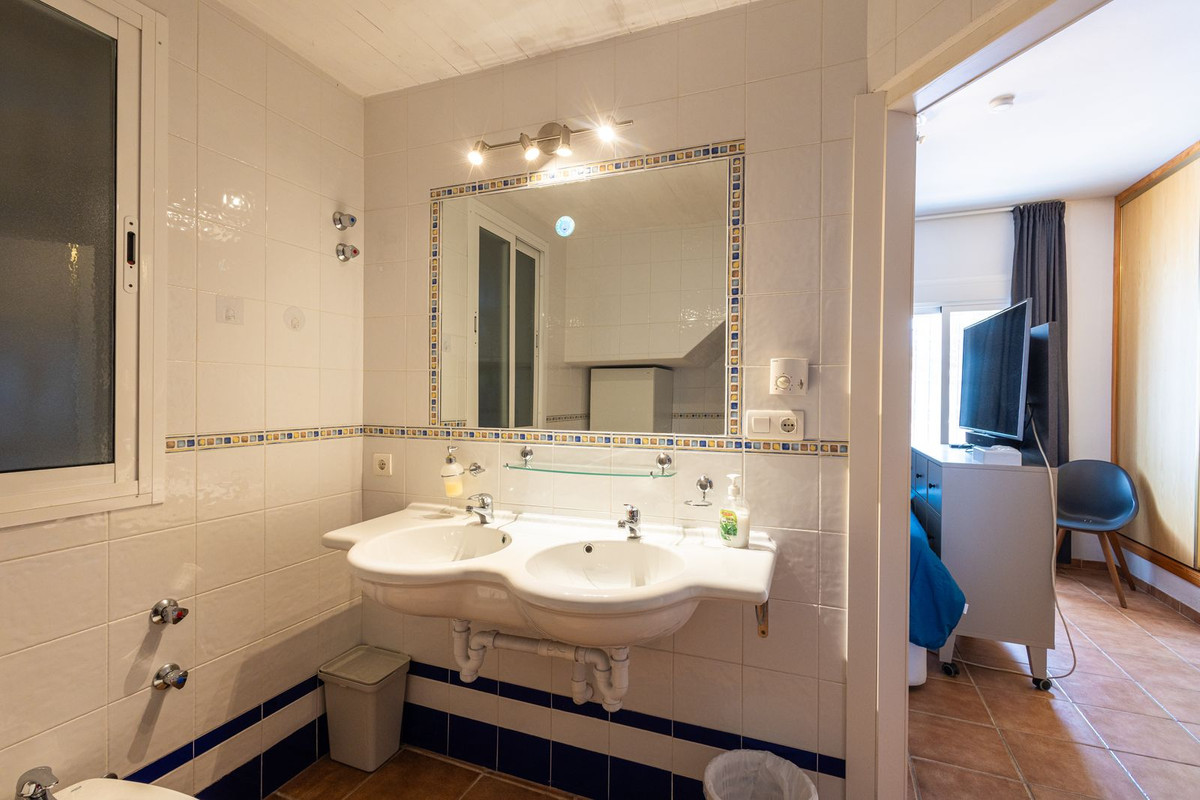 Huis te koop in Sayalonga | 6 slaapkamers H5419420