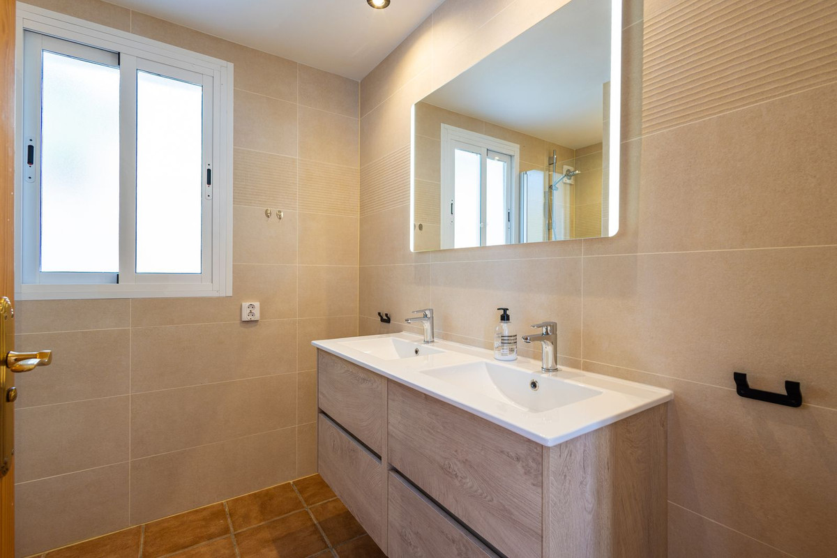 Huis te koop in Sayalonga | 6 slaapkamers H5419420