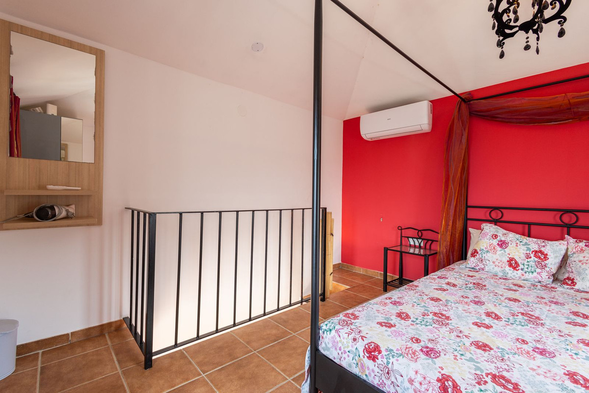 Huis te koop in Sayalonga | 6 slaapkamers H5419420
