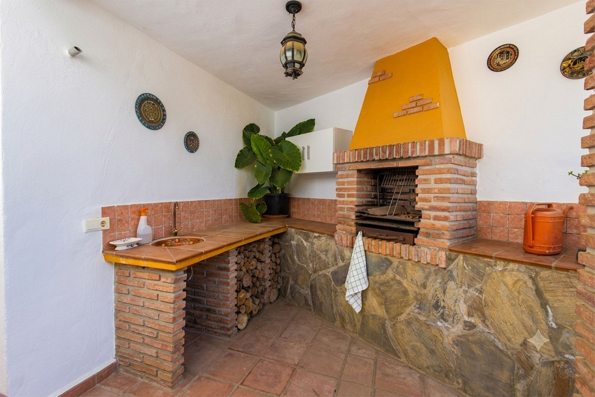Huis te koop in Sayalonga | 3 slaapkamers H5449228