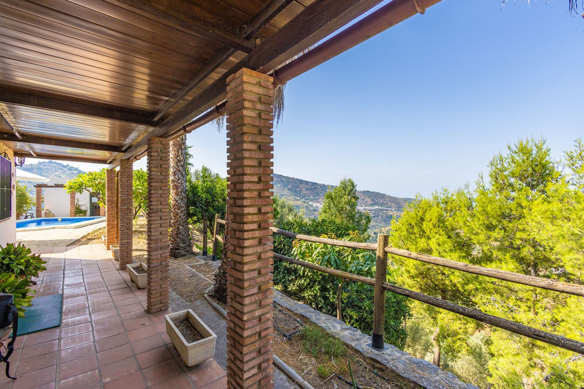 Huis te koop in Sayalonga | 3 slaapkamers H5449228