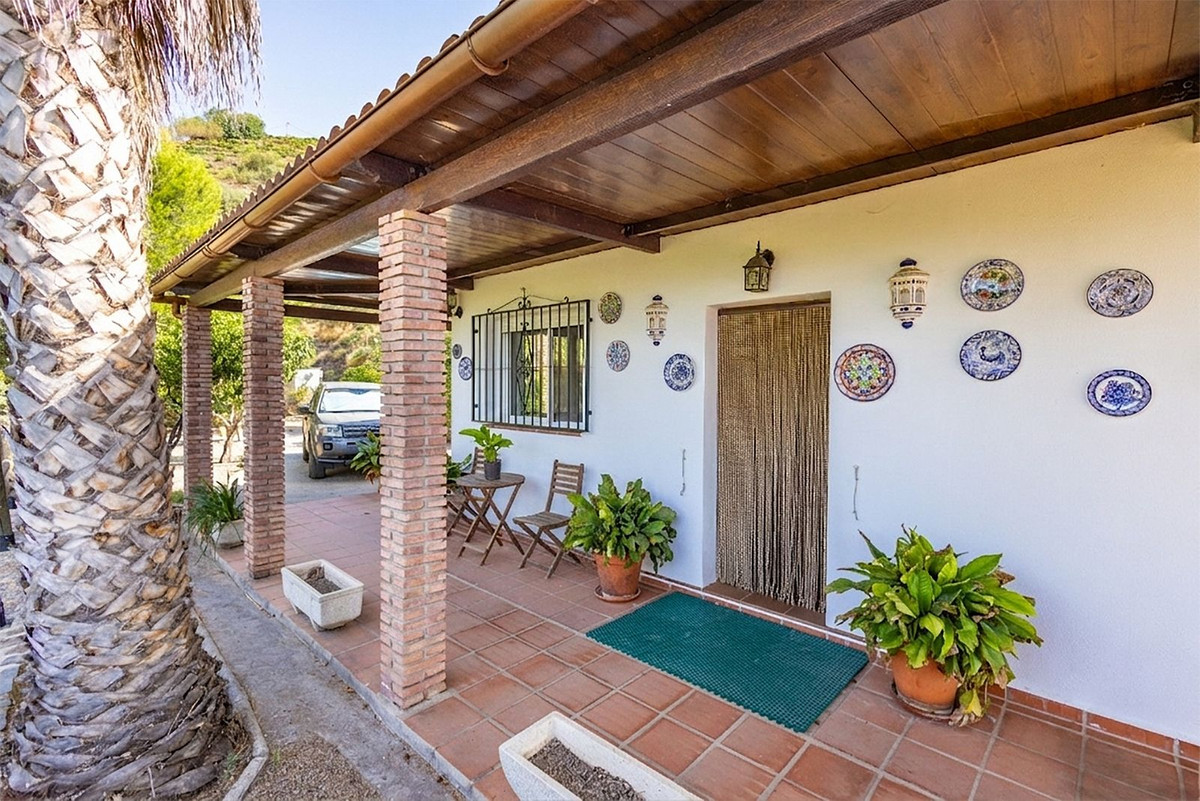 Huis te koop in Sayalonga | 3 slaapkamers H5449228