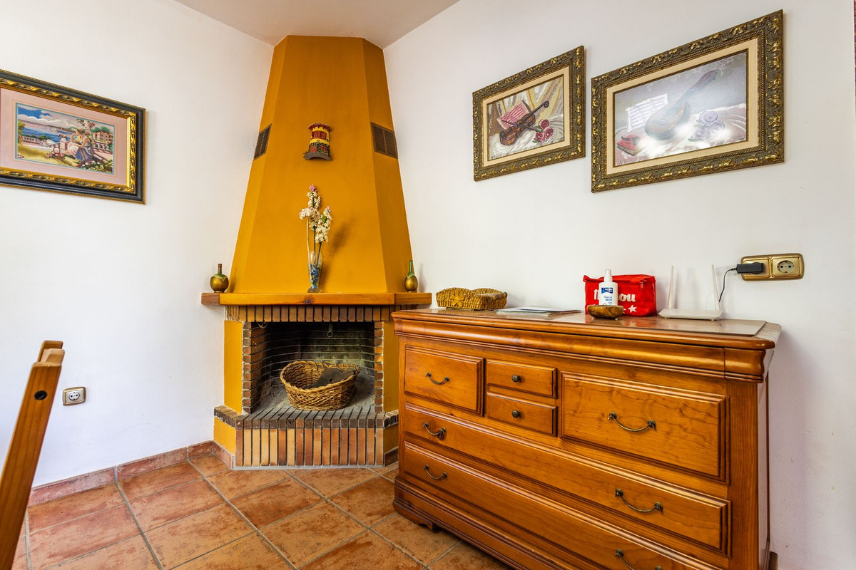 Huis te koop in Sayalonga | 3 slaapkamers H5449228