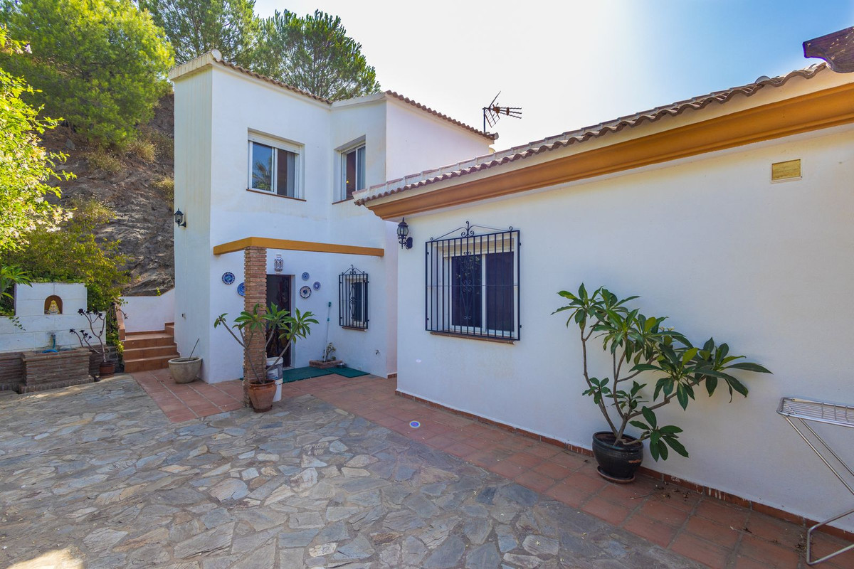 Huis te koop in Sayalonga | 3 slaapkamers H5449228