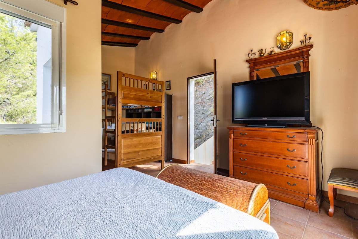Huis te koop in Sayalonga | 3 slaapkamers H5449228