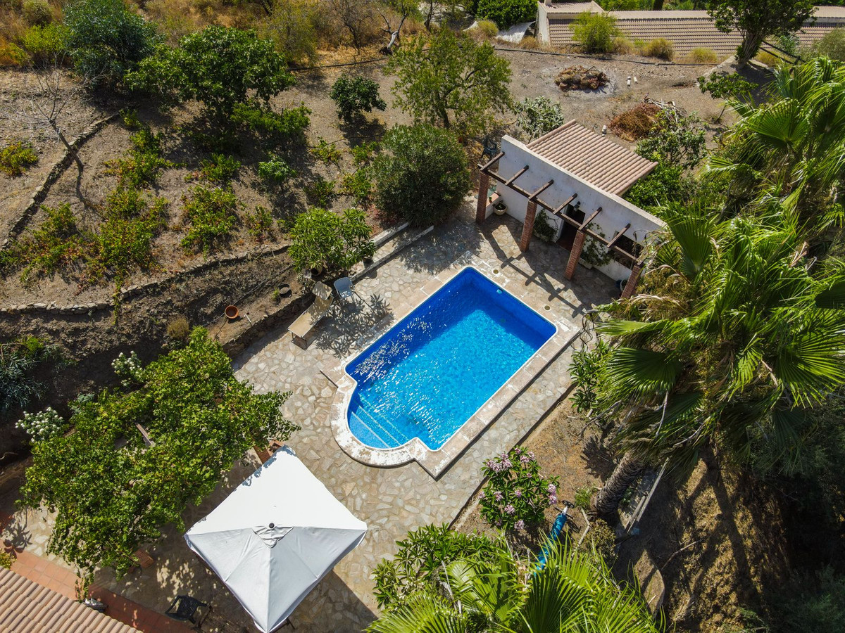 Huis te koop in Sayalonga | 3 slaapkamers H5449228