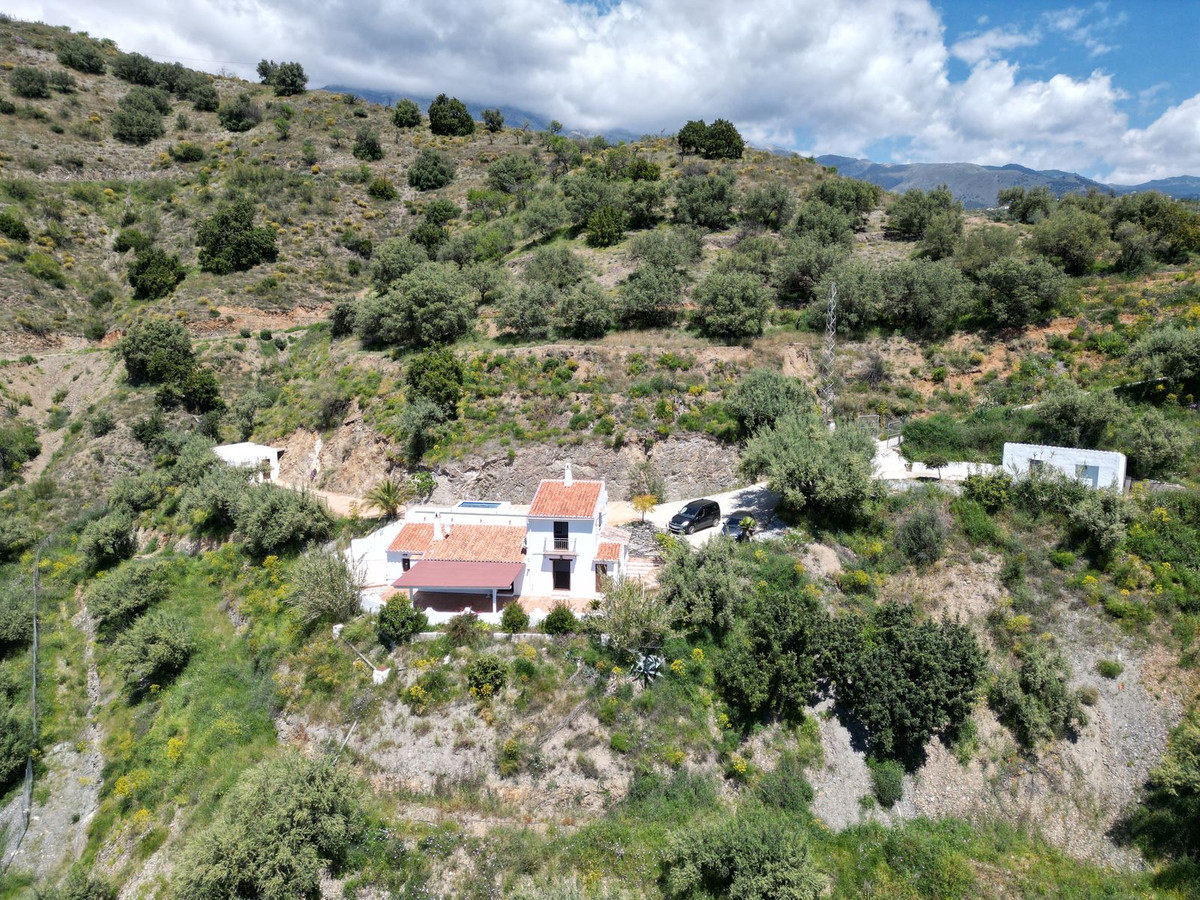Huis te koop in Sedella | 4 slaapkamers H5025835