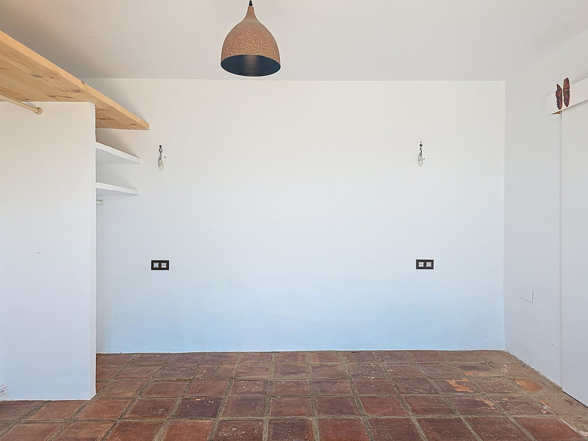 Huis te koop in Sedella | 4 slaapkamers H5025835