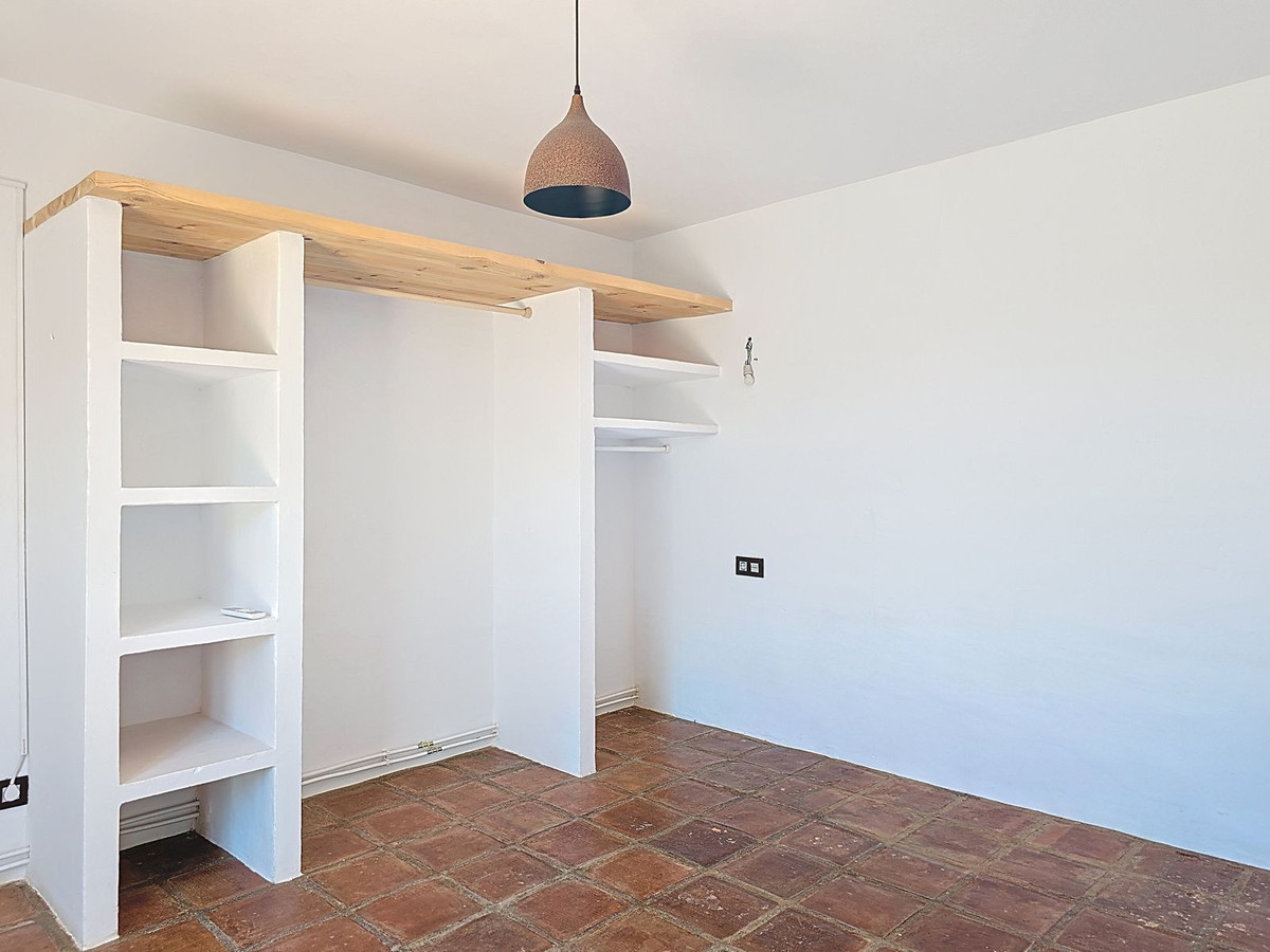 Huis te koop in Sedella | 4 slaapkamers H5025835