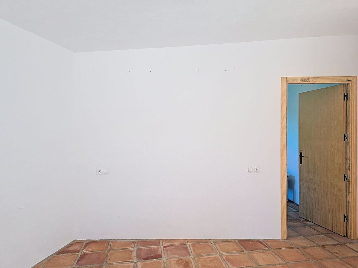 Huis te koop in Sedella | 4 slaapkamers H5025835