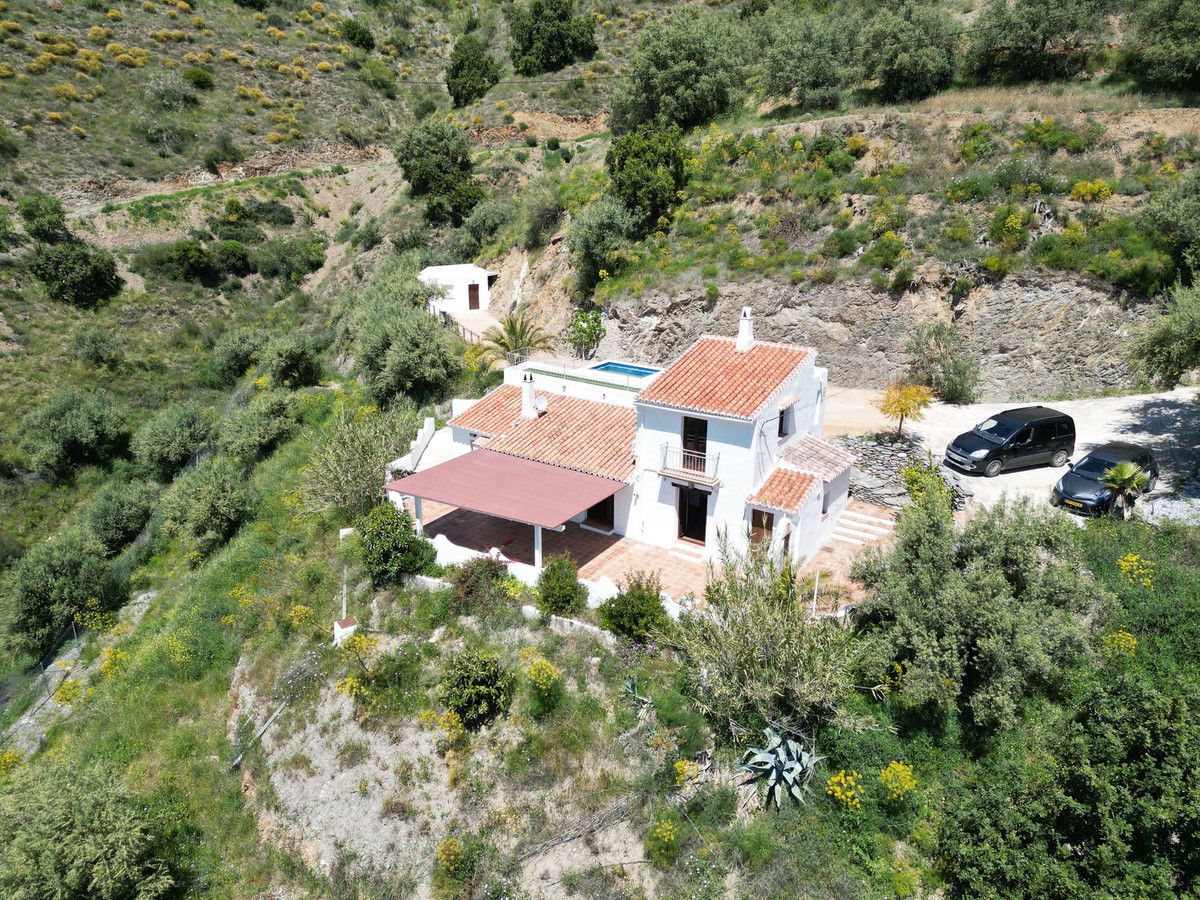 Huis te koop in Sedella | 4 slaapkamers H5025835