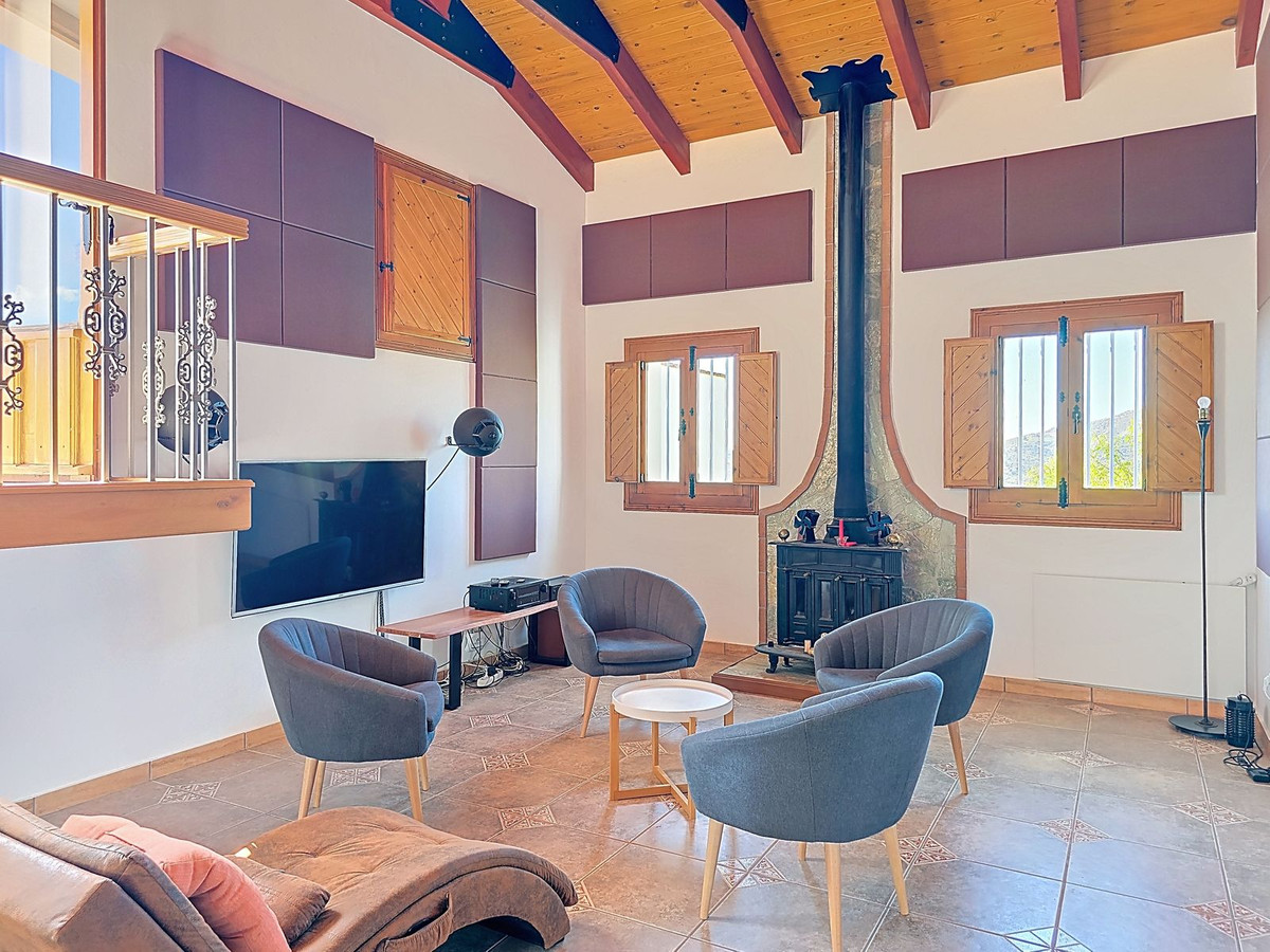 Huis te koop in Sedella | 4 slaapkamers H5026366